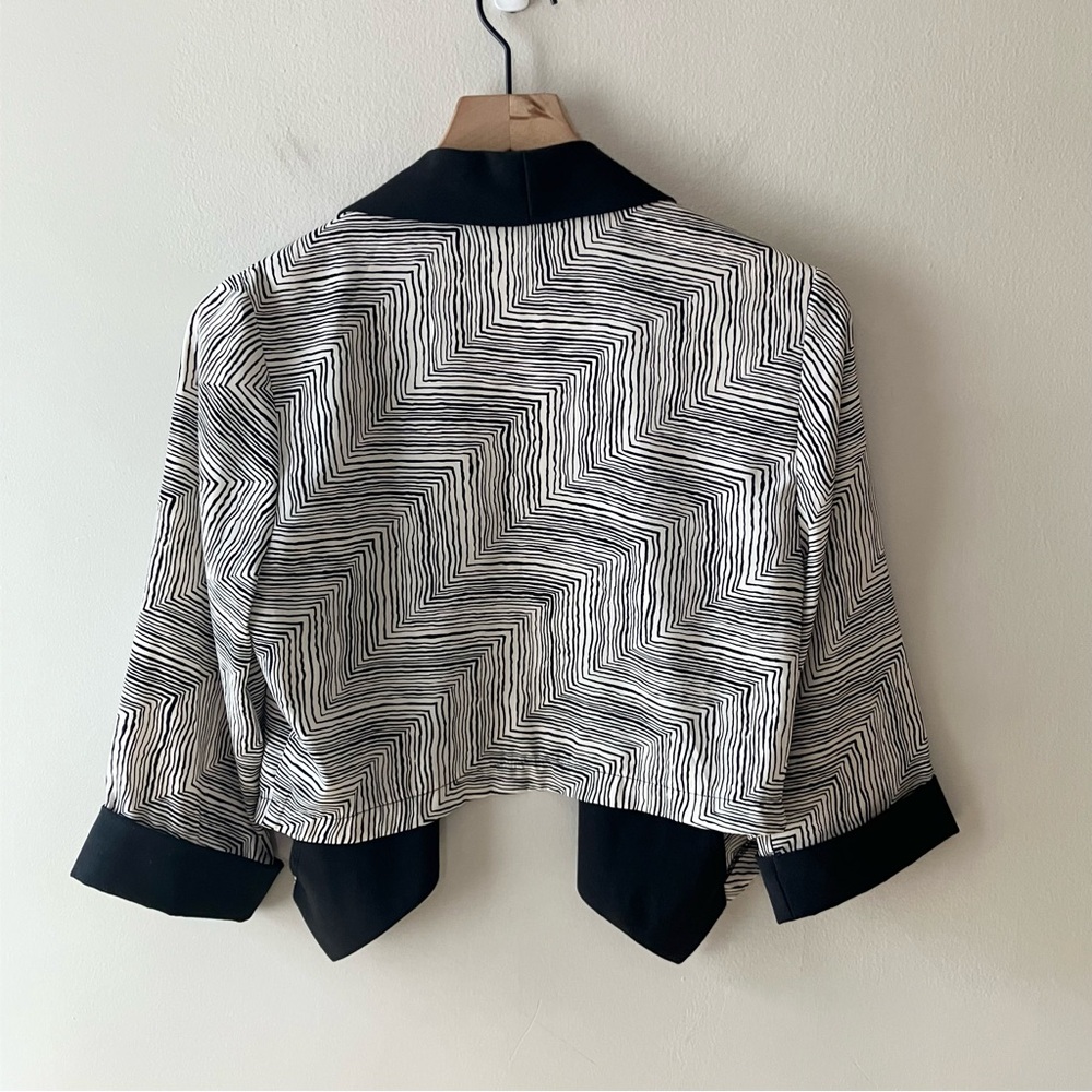 VINTAGE Geometric Pattern Lightweight Cropped Jacket - Picture 3 of 4